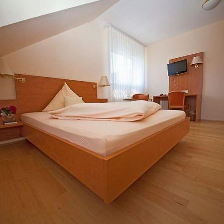 Hotel & Restaurant Krone Waldbronn Zewnętrze zdjęcie