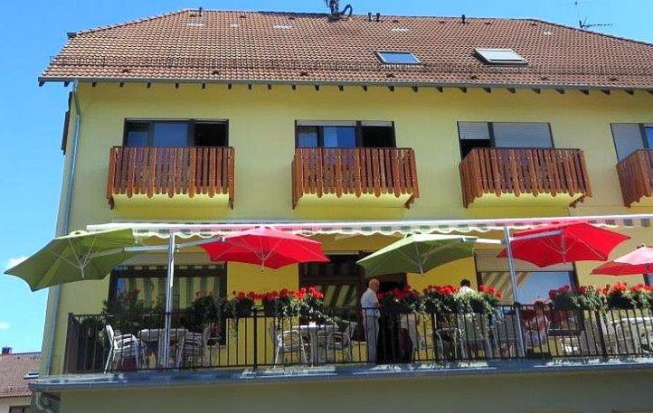 Hotel & Restaurant Krone Waldbronn Zewnętrze zdjęcie