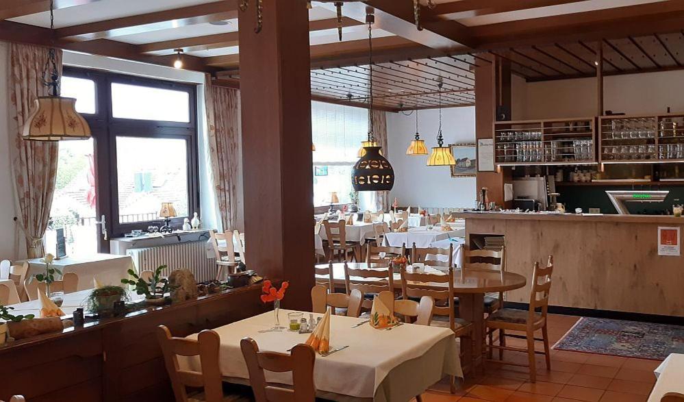 Hotel & Restaurant Krone Waldbronn Zewnętrze zdjęcie